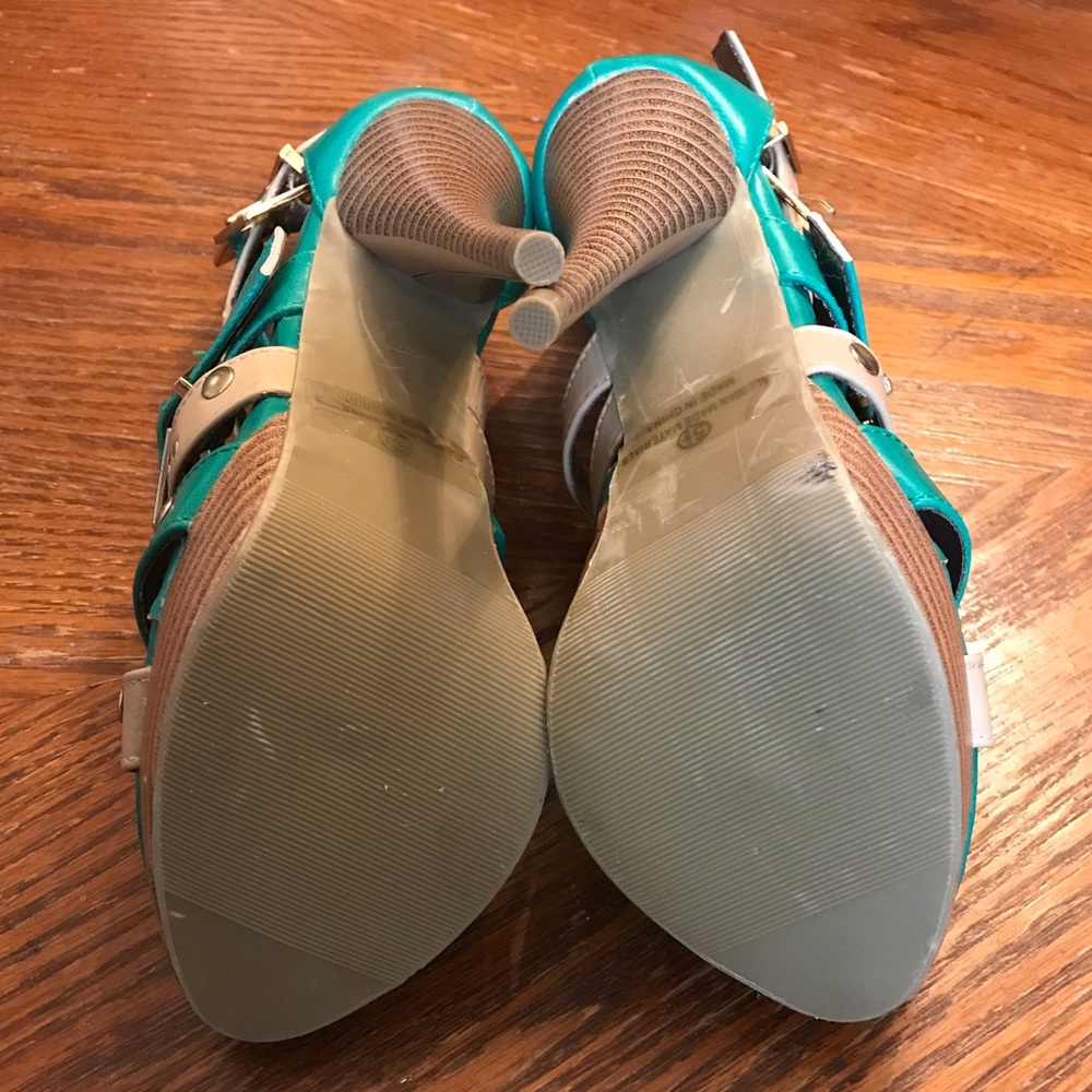 Gorgeous Tan, Teal & Gold Studded Double Ankle Strap High Heels! - Picture 12 of 16